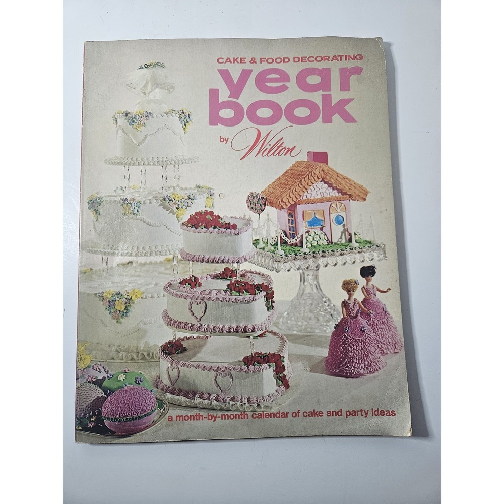 Vintage 1972 Wilton Cake Food Decorating Yearbook Retro Baking Guide Magazine